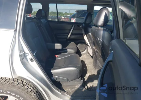 2012 Toyota Highlander Se V6 z USA, uszkodzony, nr VIN 5TDBK3EH3CS136059